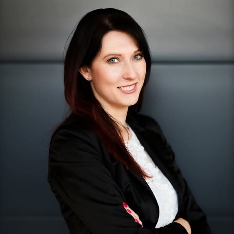 Veronika Večeřová